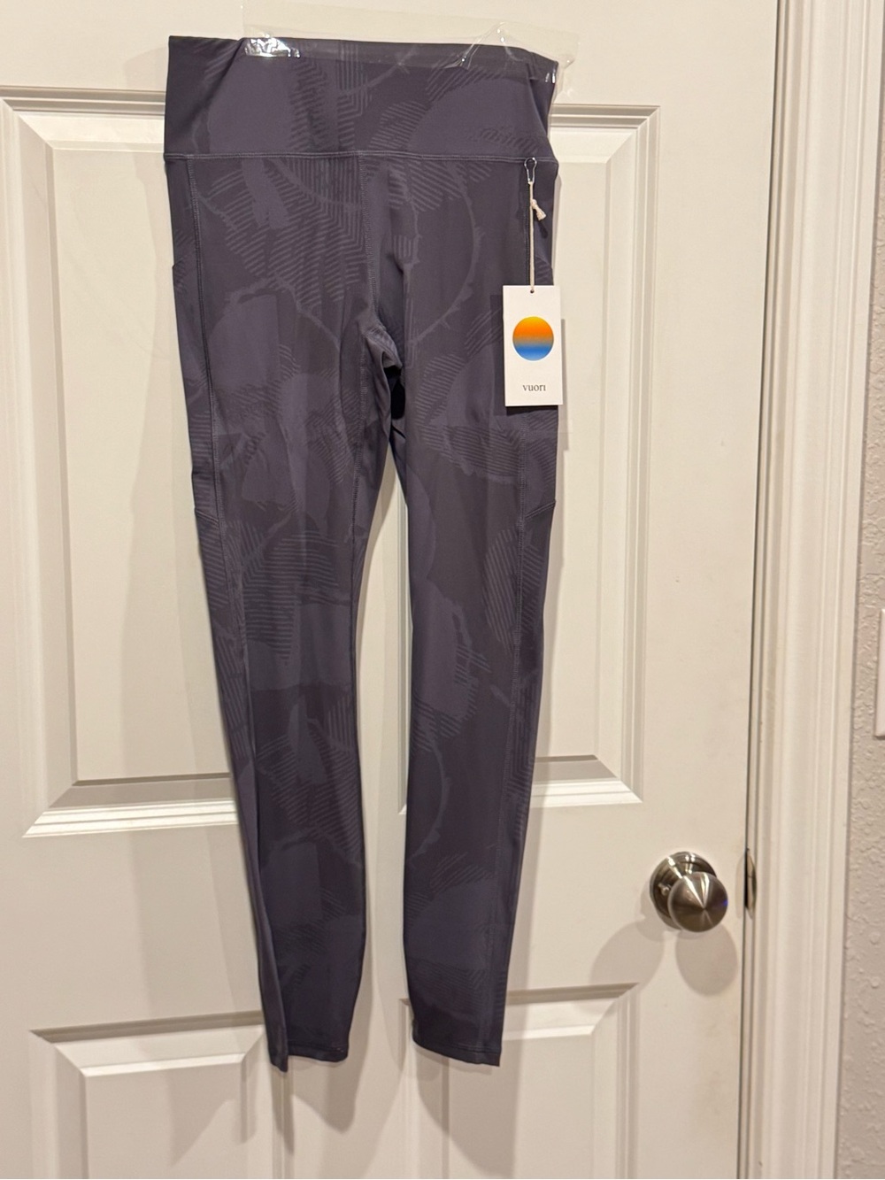 Vuori Girls' Slate Gray Patterned Leggings